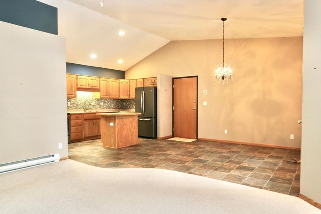 300 10th Avenue SE 101, Pelican Rapids, MN 56572