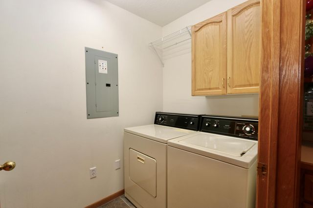 300 10th Avenue SE 101, Pelican Rapids, MN 56572