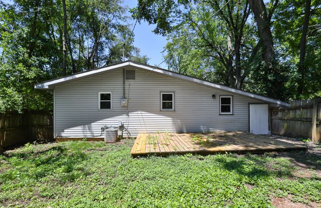 2716 West Elm Street, Springfield, MO 65802