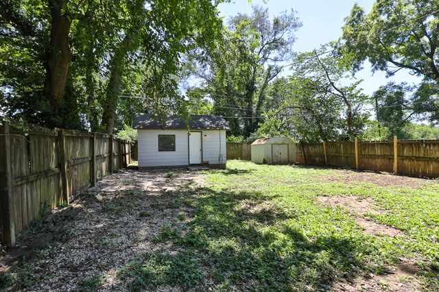 2716 West Elm Street, Springfield, MO 65802