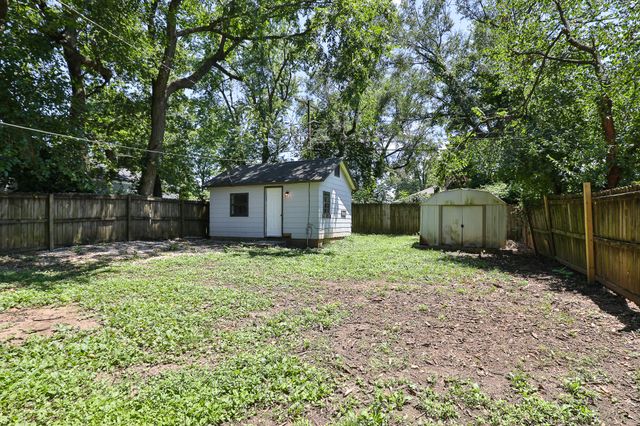 2716 West Elm Street, Springfield, MO 65802