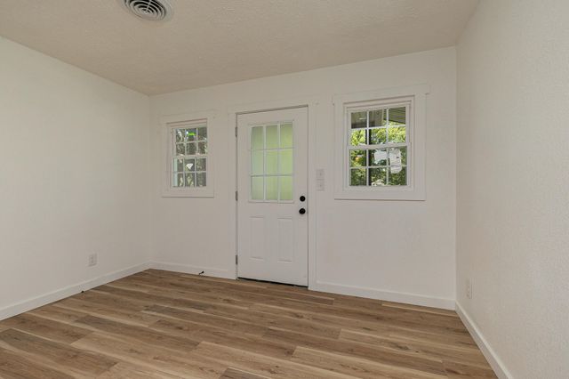 2716 West Elm Street, Springfield, MO 65802