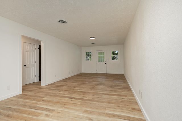 2716 West Elm Street, Springfield, MO 65802