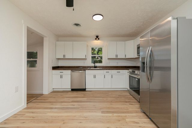 2716 West Elm Street, Springfield, MO 65802