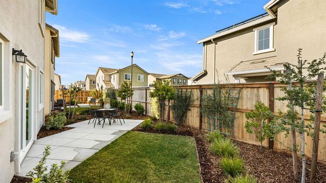 8161 Wippersnapper Way, Roseville, CA 95747