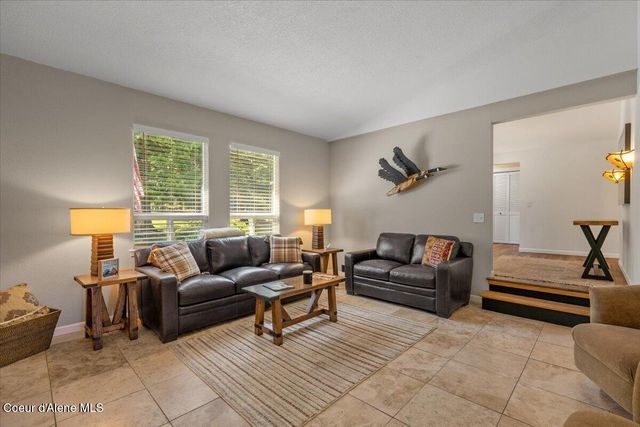 11901 N Eastshore DR, Hayden, ID 83835