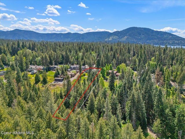 11901 N Eastshore DR, Hayden, ID 83835