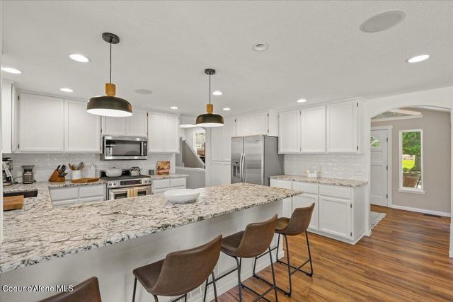 11901 N Eastshore DR, Hayden, ID 83835