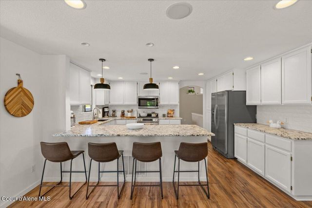 11901 N Eastshore DR, Hayden, ID 83835