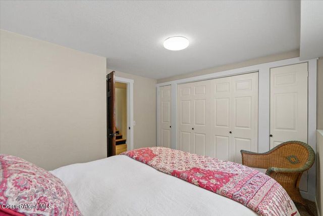11901 N Eastshore DR, Hayden, ID 83835