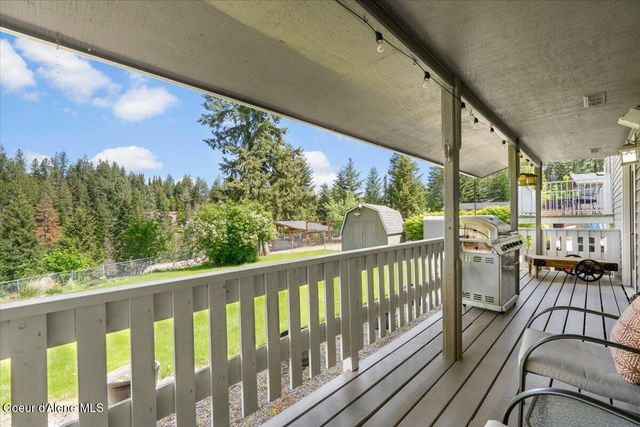 11901 N Eastshore DR, Hayden, ID 83835