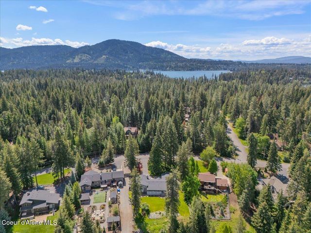 11901 N Eastshore DR, Hayden, ID 83835