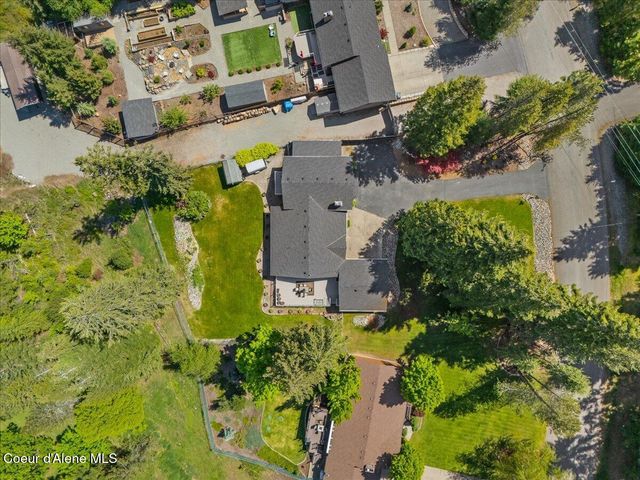 11901 N Eastshore DR, Hayden, ID 83835