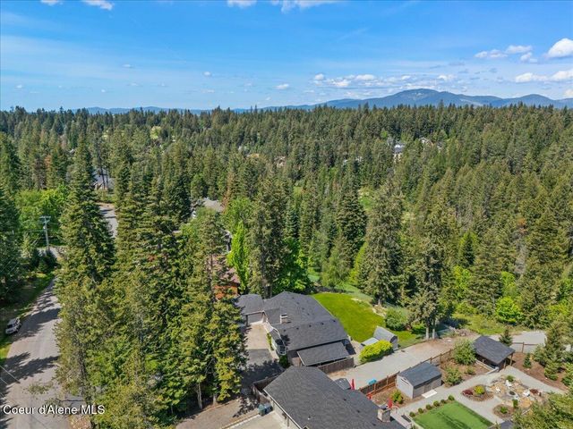 11901 N Eastshore DR, Hayden, ID 83835