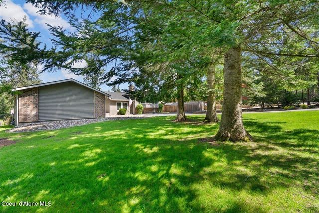11901 N Eastshore DR, Hayden, ID 83835