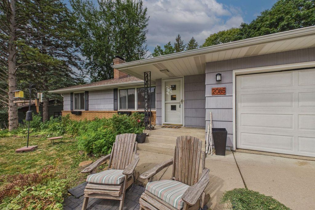 2085 Rosewood Lane S, Roseville, MN 55113 — photo 2