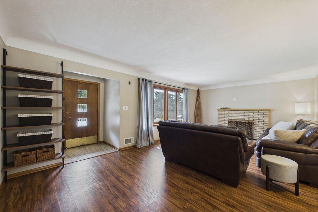 2085 Rosewood Lane S, Roseville, MN 55113 — photo 3
