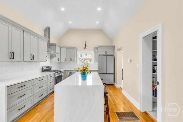 308 E 55th Street, Savannah, GA 31405