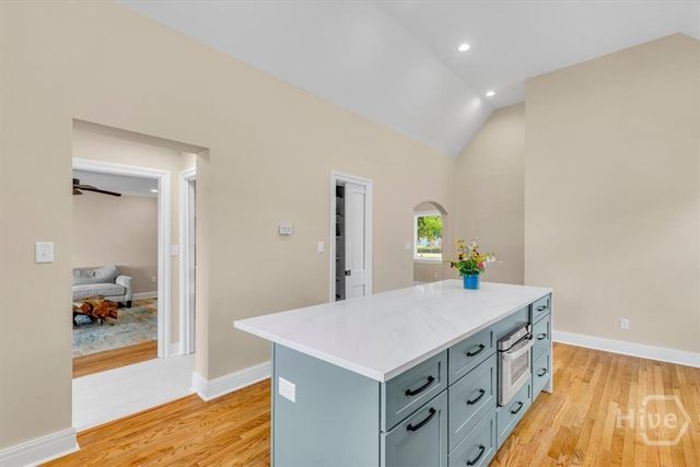 308 E 55th Street, Savannah, GA 31405