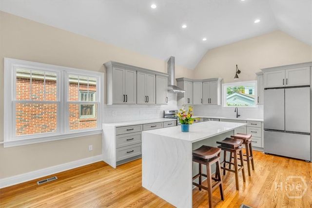 308 E 55th Street, Savannah, GA 31405