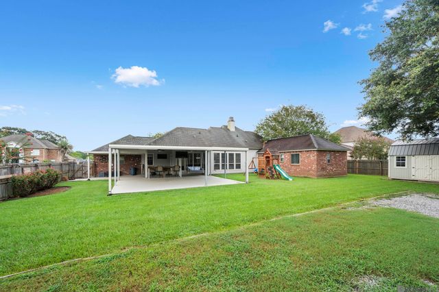 8391 Ormand Dr, Zachary, LA 70791