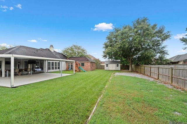8391 Ormand Dr, Zachary, LA 70791