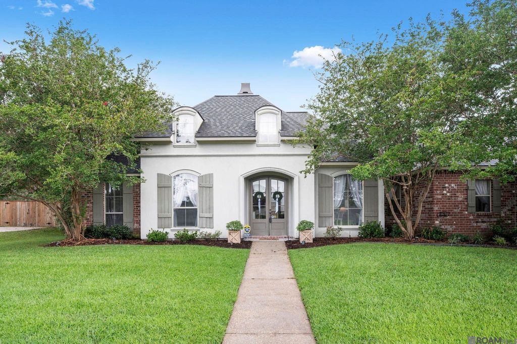 8391 Ormand Dr, Zachary, LA 70791