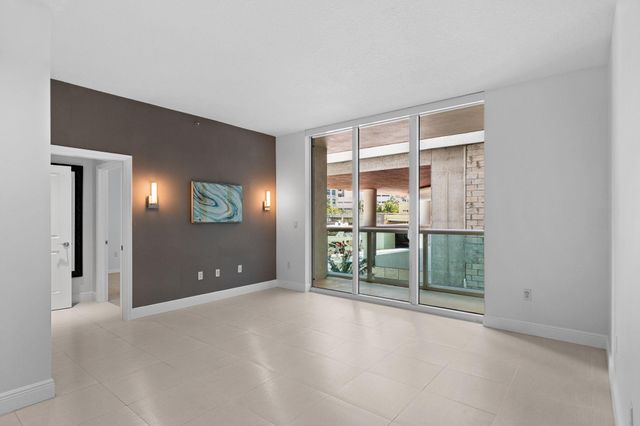 347 N New River Drive 205, Fort Lauderdale, FL 33301