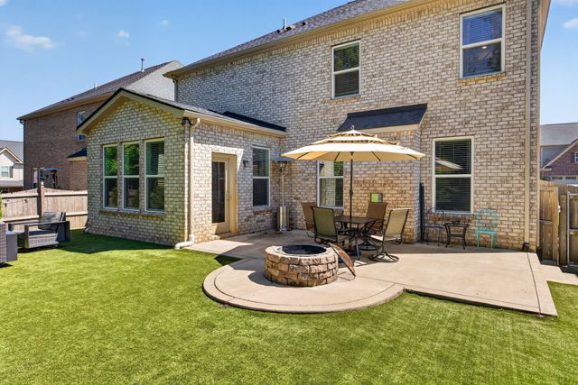 4962 Napoli Dr, Mount Juliet, TN 37122