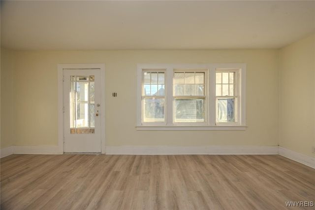 2260 Weston Avenue, Niagara Falls, NY 14305