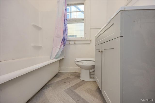 2260 Weston Avenue, Niagara Falls, NY 14305