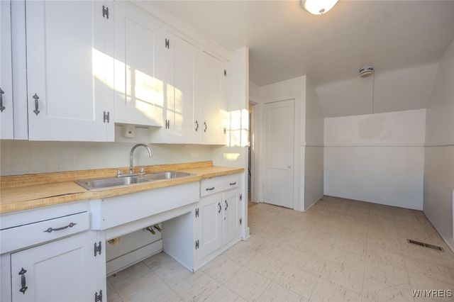 2260 Weston Avenue, Niagara Falls, NY 14305