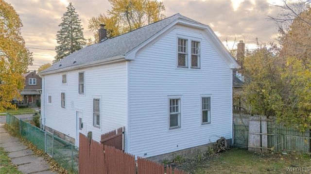 2260 Weston Avenue, Niagara Falls, NY 14305