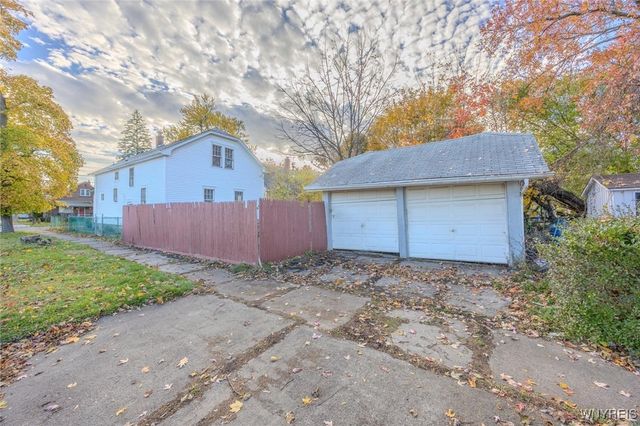 2260 Weston Avenue, Niagara Falls, NY 14305