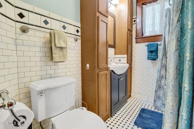 224 North Irish Street, Greeneville, TN 37745