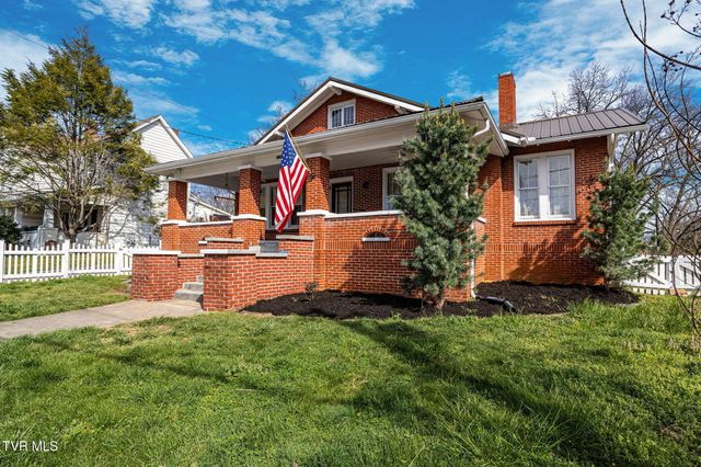 224 North Irish Street, Greeneville, TN 37745