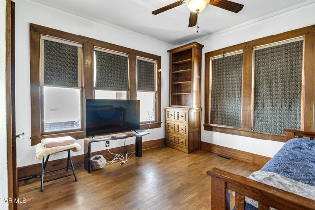 224 North Irish Street, Greeneville, TN 37745