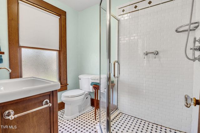 224 North Irish Street, Greeneville, TN 37745
