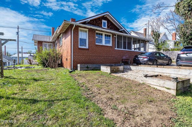 224 North Irish Street, Greeneville, TN 37745