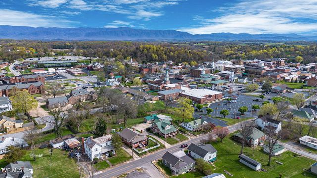 224 North Irish Street, Greeneville, TN 37745