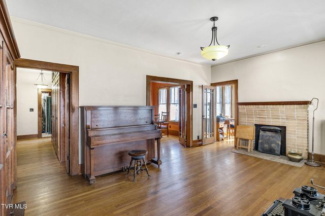 224 North Irish Street, Greeneville, TN 37745