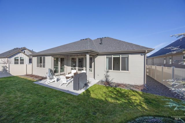 2465 E Berghan Ln, Meridian, ID 83642