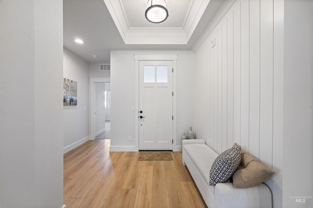 2465 E Berghan Ln, Meridian, ID 83642