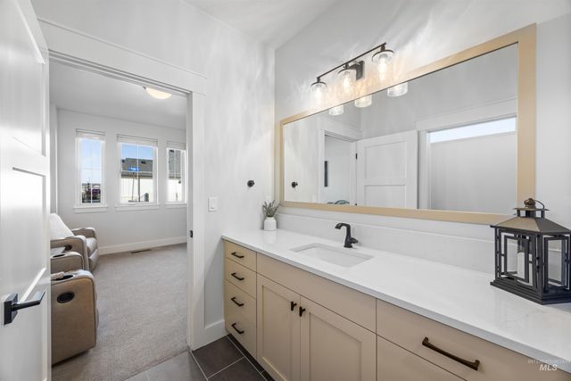 2465 E Berghan Ln, Meridian, ID 83642