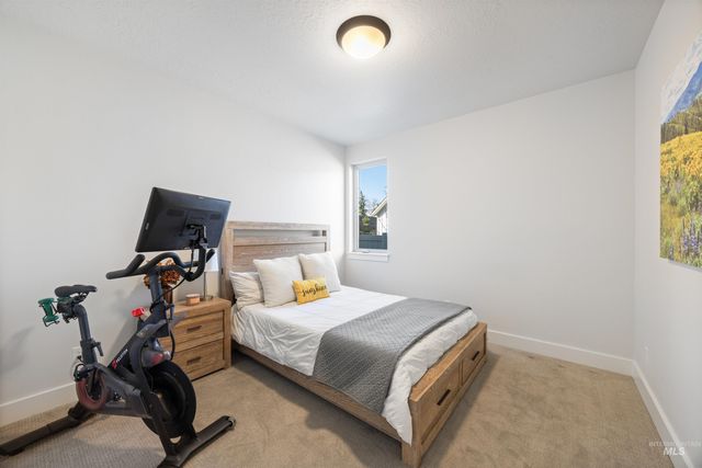 2465 E Berghan Ln, Meridian, ID 83642