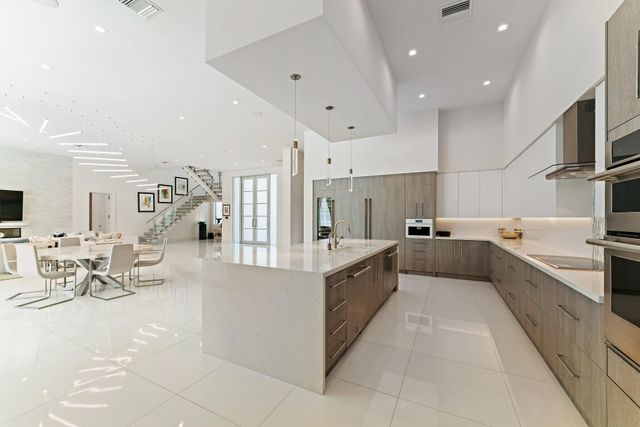 2162 Radnor Road, North Palm Beach, FL 33408