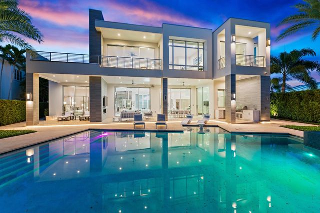 2162 Radnor Road, North Palm Beach, FL 33408