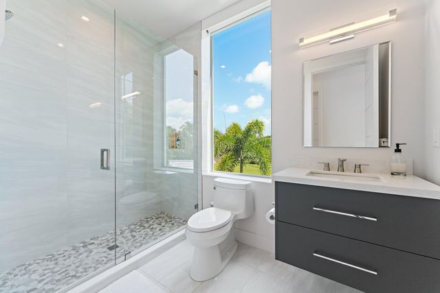 2162 Radnor Road, North Palm Beach, FL 33408