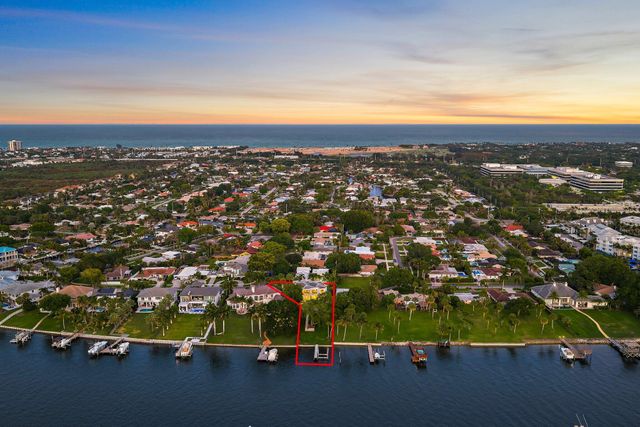 2162 Radnor Road, North Palm Beach, FL 33408