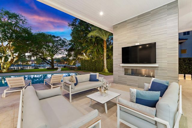 2162 Radnor Road, North Palm Beach, FL 33408